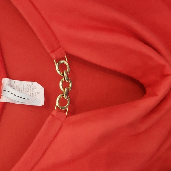 Woman's Cold-shoulder Top - Picture 7 of 16